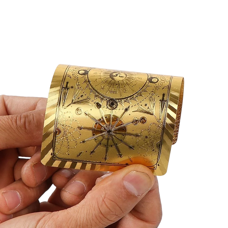 Conjunto de cartas de tarô premium em folha de ouro