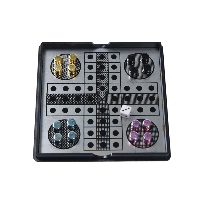 Conjunto de jogos Ludo de metal magnético em caixa de acrílico transparente