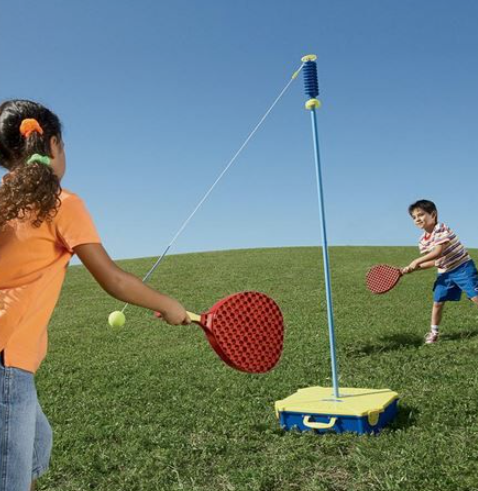 Por que os jogos esportivos ao ar livre são uma escolha popular para atividades familiares?